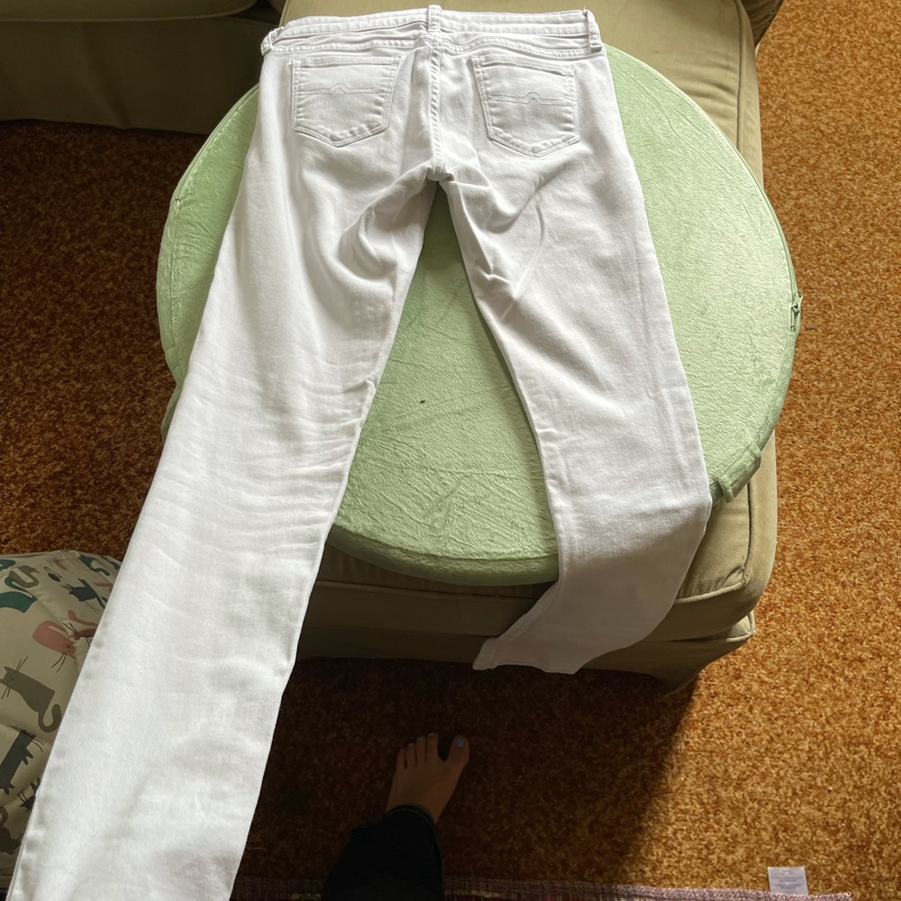 White skinny jeans